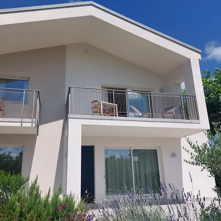 Slowersilia Bed & Breakfast