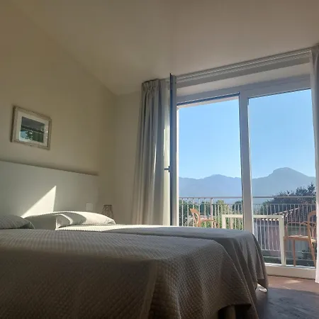 Slowersilia Bed & Breakfast *